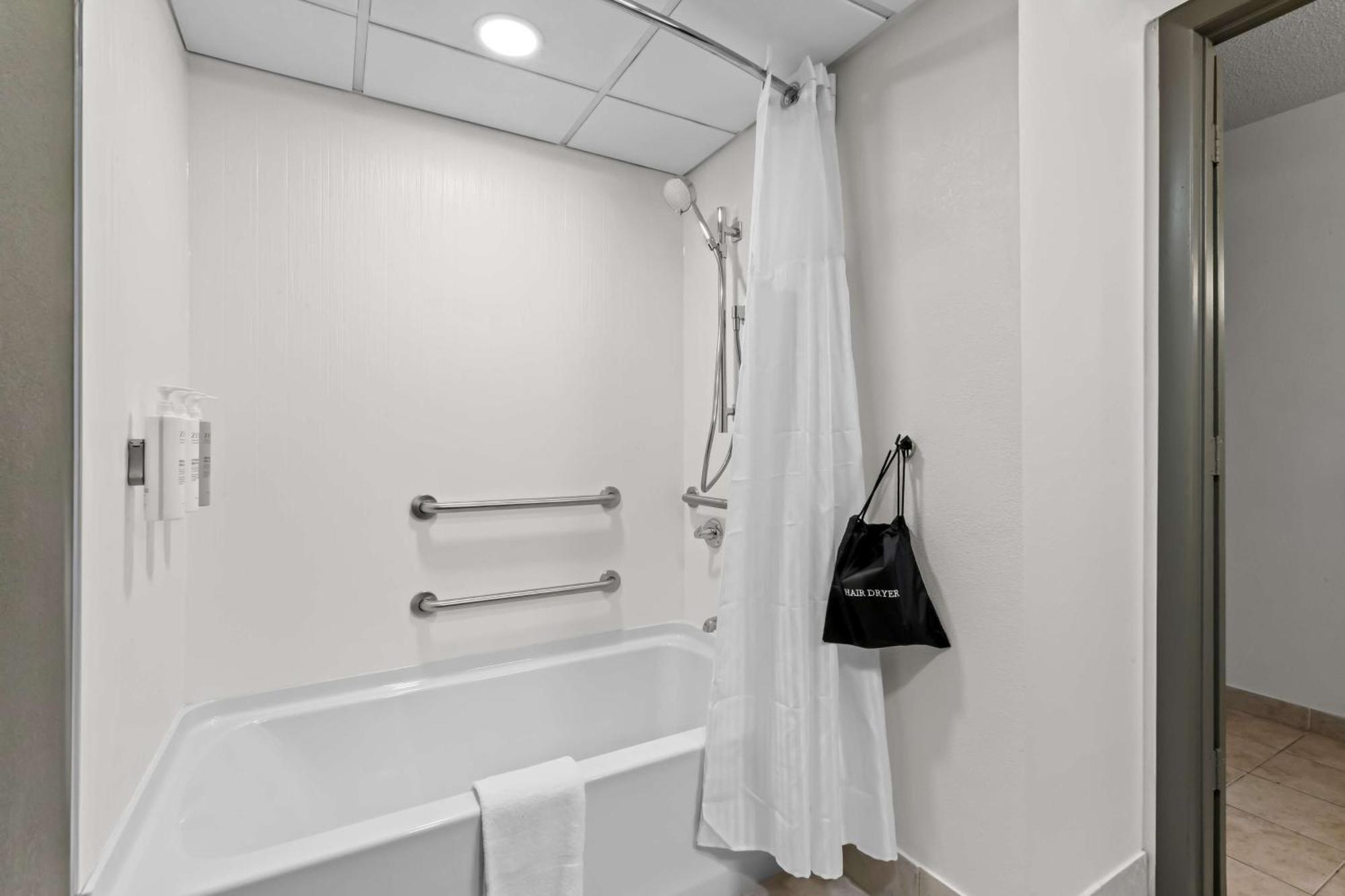 Spark By Hilton Philadelphia Hotel Bensalem